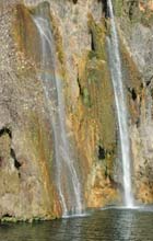  Sillans-la-Cascade Falls photo sillansfalls0013s.jpg (7 k)
