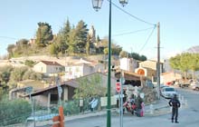 Castellar village, north end