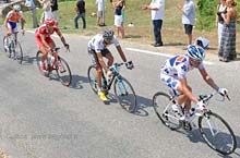 The breakaway group of 4, with