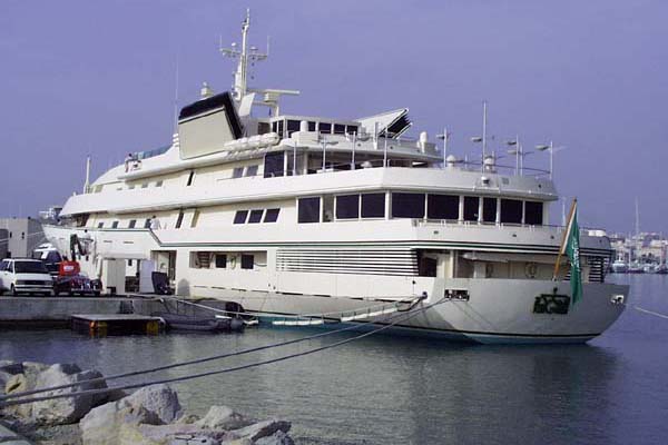  Antibes Boats photo antibesboats0003.jpg (38 k)