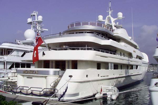  Antibes Boats photo antibesboats0007.jpg (43 k)