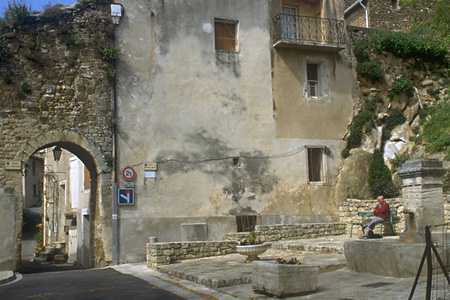 Beaumes-de-Venise photo beaumes003B.jpg (20 k)