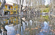 Cucuron bassin <i>etang</i> on