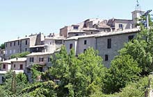  Lurs photo lurs0006s.jpg (11 k)