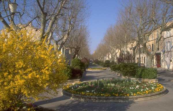  Pertuis photo pertuis030b.jpg (37 k)