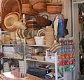 'Un Peu de Tout' drugstore photo, plantour0028s.jpg (5 k)