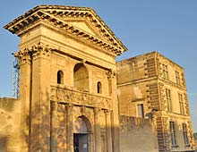  Tour-d'Aigues photo tour-aigues0018s.jpg (10 k)