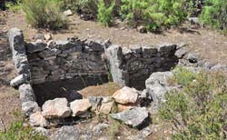 Adrets Dolmen Southeast, left side