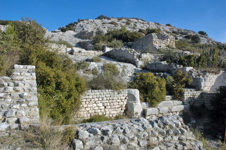  Alpilles photo alpilles-fontvieille-aquaduct0016b.jpg