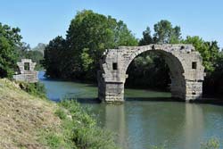  Ambroix Bridge photo ambroix-pont0017b250.jpg