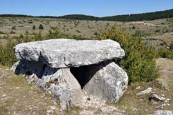  Dolmen photo batailles-dolmen0008b250.jpg