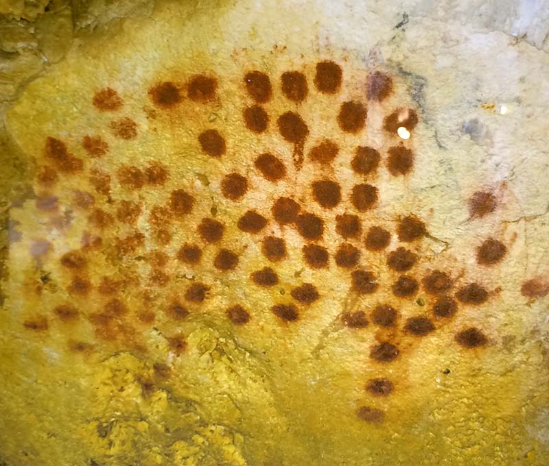  Chauvet Cave Art photo chauvet-grotto-art0023b.jpg