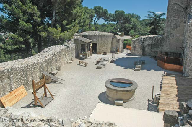  Châteaurenard Castle photo chrenardcastle0013b.jpg