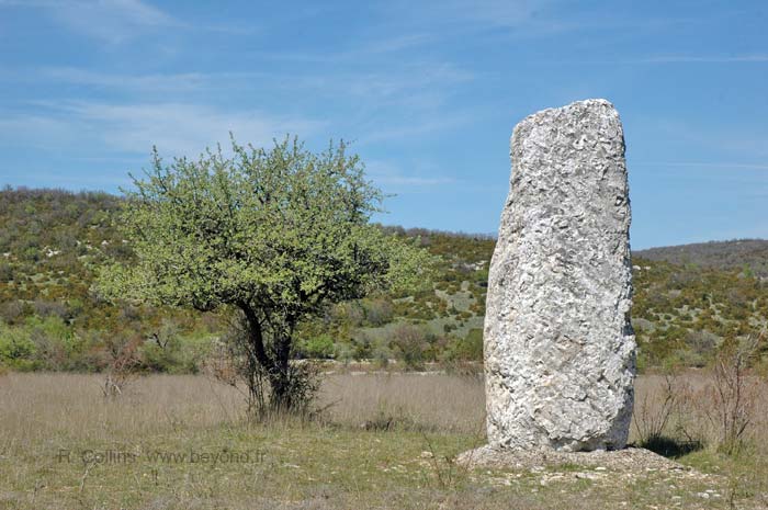  Coulet Menhir photo coulet-menhir0005b.jpg