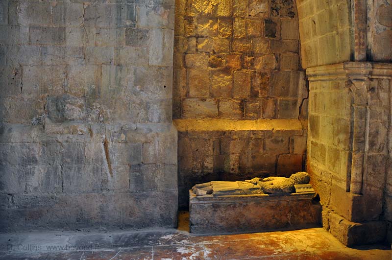  Fontfroid Abbey photo fontfroid-abbey0106b.jpg