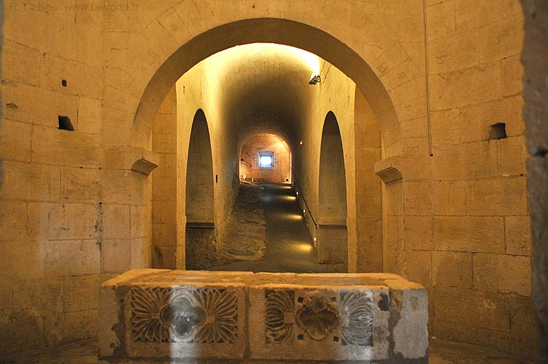 Montmajour Abbey photo montmajour-abbey0042b.jpg