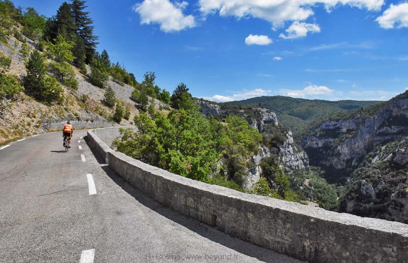  Nesque Gorges photo nesque-cyclists0021b.jpg