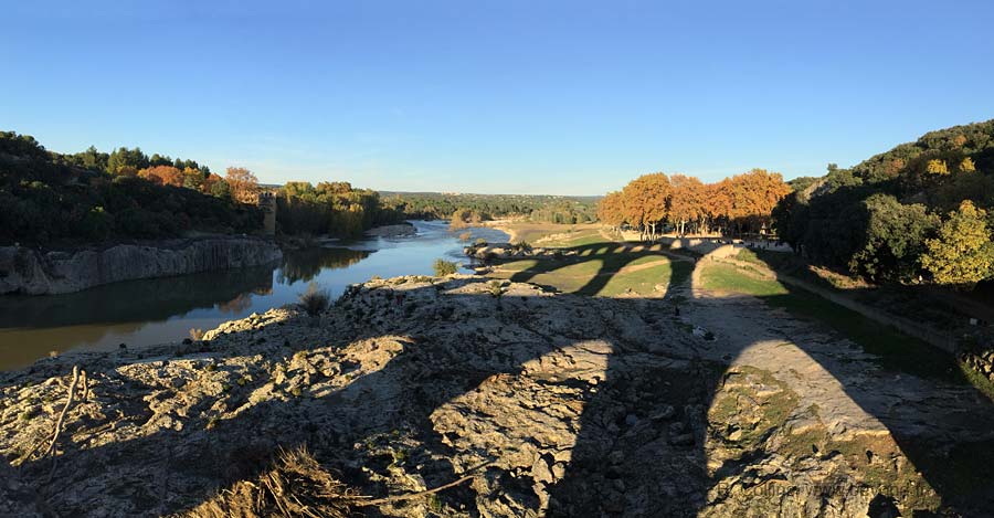  Pont du Gard photo pont-gard-shadows0009b.jpg