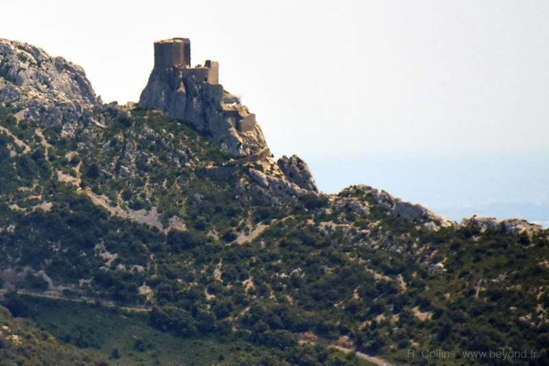  Qu&eacute;ribus Castle photo queribus-castle0015b.jpg