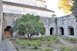 Silvacane Abbey cloister interior