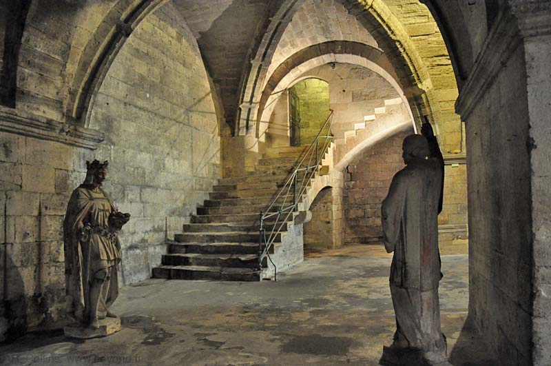  Saint Gilles Abbey photo st-gilles-abbey0056b.jpg