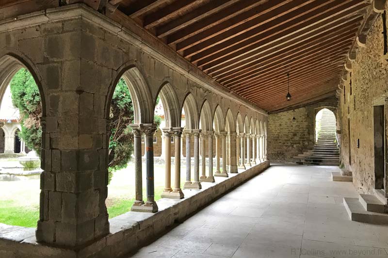  Saint Hilaire Abbey photo st-hilaire-abbey0136b.jpg