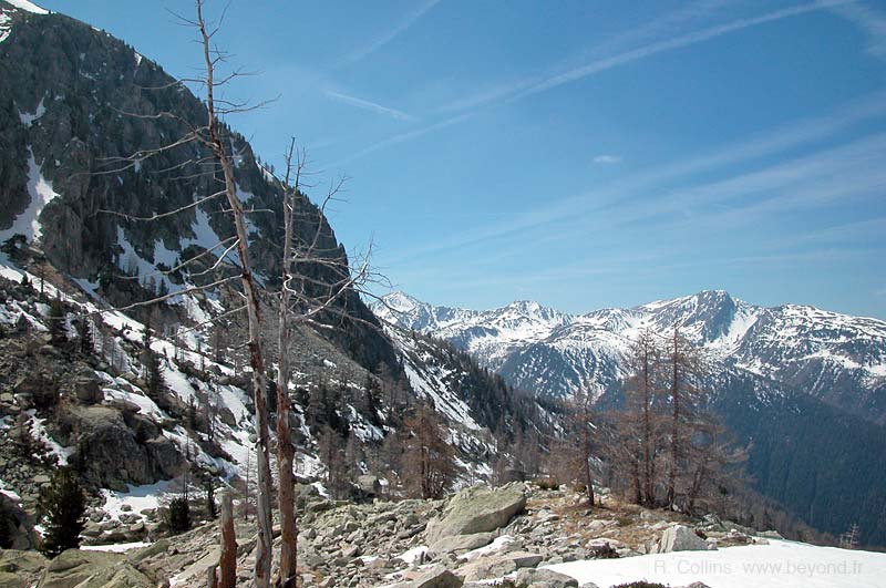  Mountains photo tavels-lake0007b.jpg