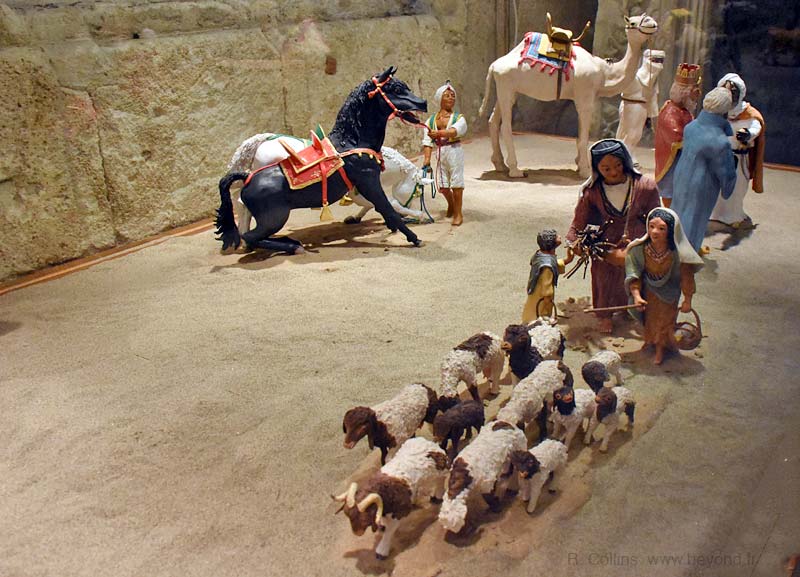  Santons Arles 2015 photo arles-santon0213b.jpg