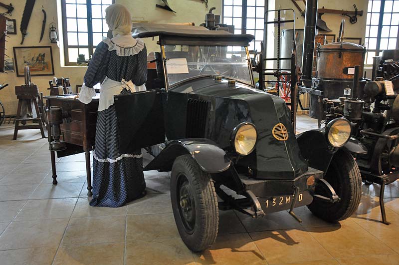  Arpaillargues Museum photo arpaillargues-museum0148b.jpg