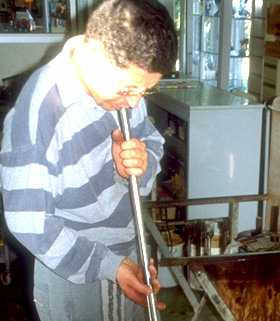  Glass-Blowing photo glass48bb.jpg