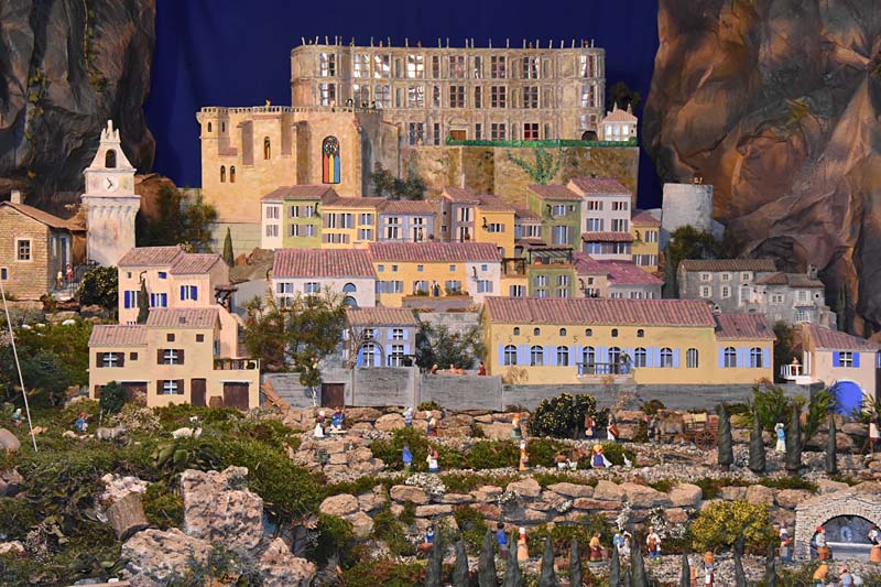  Santons Grignan Collegiale photo grignan-creche-collegiale0021b.jpg