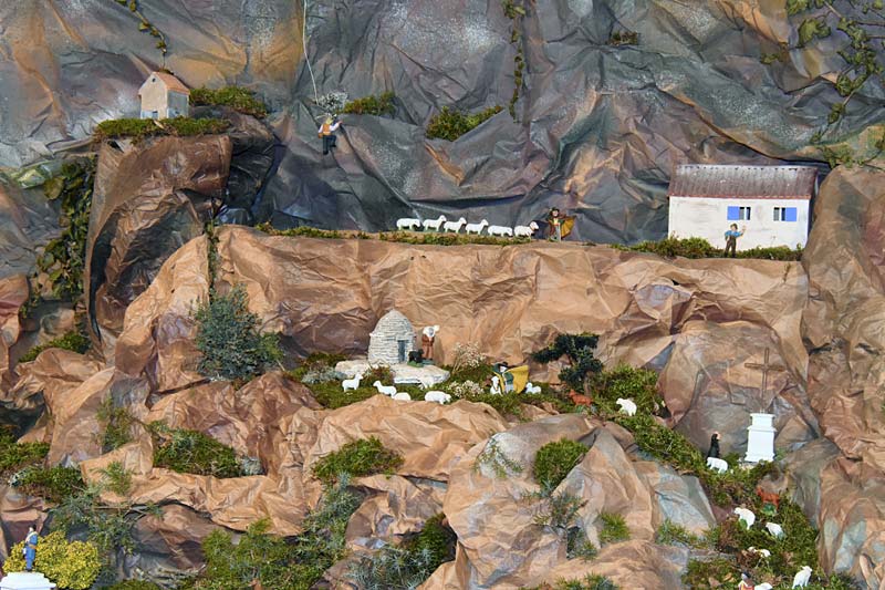  Santons Grignan Collegiale photo grignan-creche-collegiale0030b.jpg