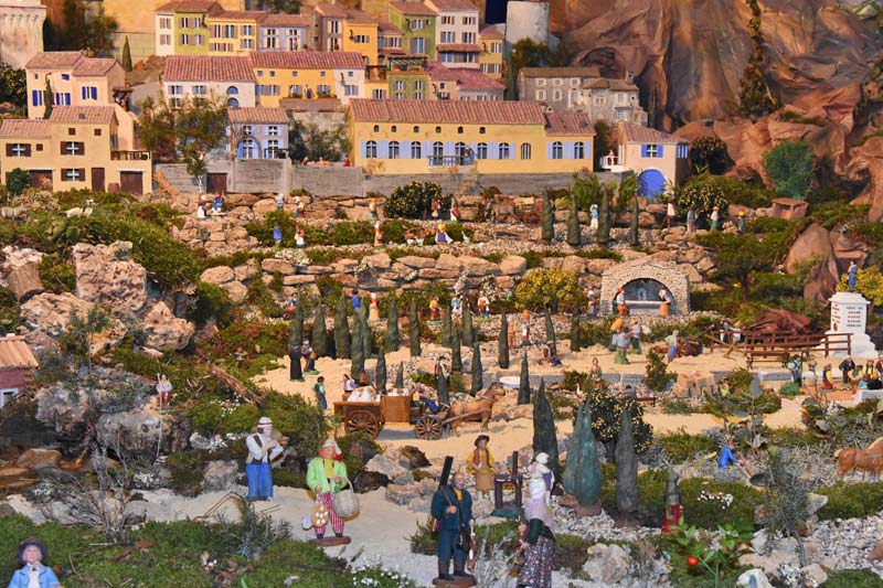  Santons Grignan Collegiale photo grignan-creche-collegiale0036b.jpg