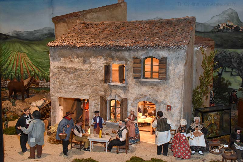  Santons Grignan Provencal A photo grignan-santon-vlg0055b.jpg