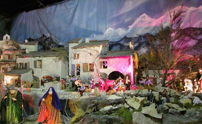  Valensole Santons photo valensolesantons0002b.jpg