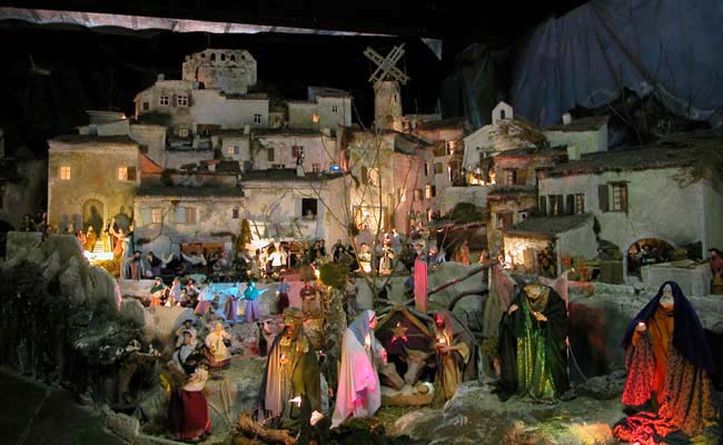  Valensole Santons photo valensolesantons0005b.jpg