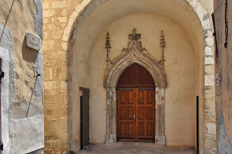  Apt photo apt0134b.jpg