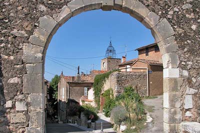Aups village through Porte des Aires