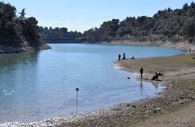 The Lac du Paty and fishermen