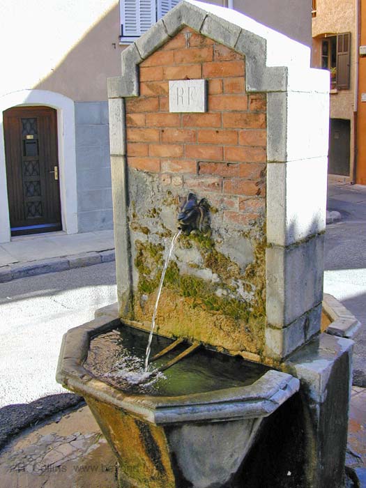  Besse-sur-Issole Fountains photo besseissole0064b.jpg