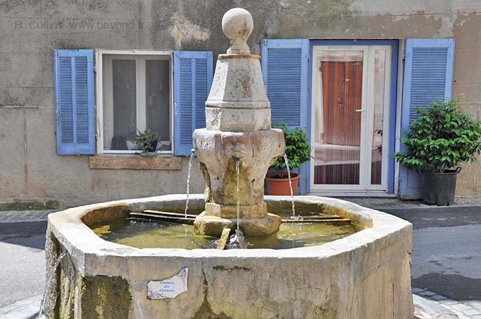  Besse-sur-Issole Fountains photo besseissole0187b.jpg
