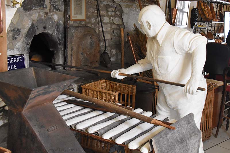  Bonnieux photo bonnieux-museum0006b.jpg