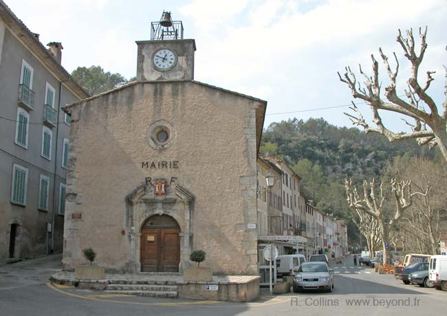  Entrecasteaux photo entrecasteaux0031b.jpg