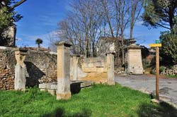 Lavoir remains at the hamlet of