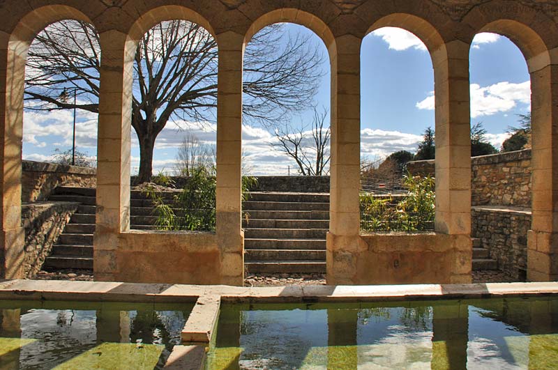  Fontarèches photo fontareches-lavoir0045b.jpg