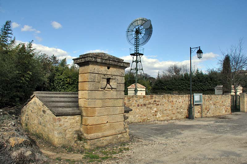  Fontarèches photo fontareches-lavoir0060b.jpg