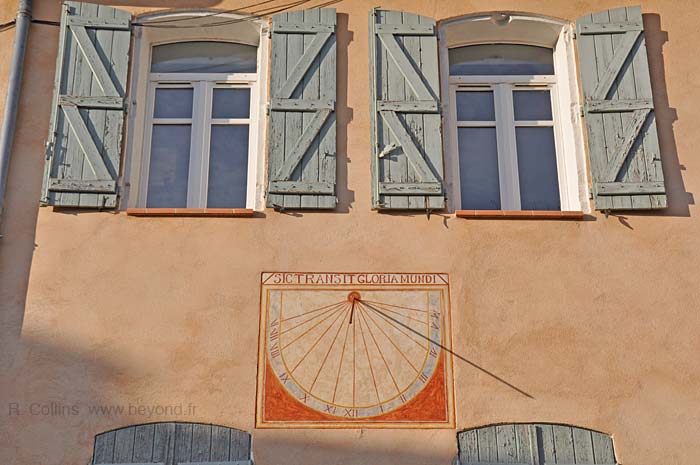  Forcalqueiret photo forcalqueiret-sundial0005b.jpg