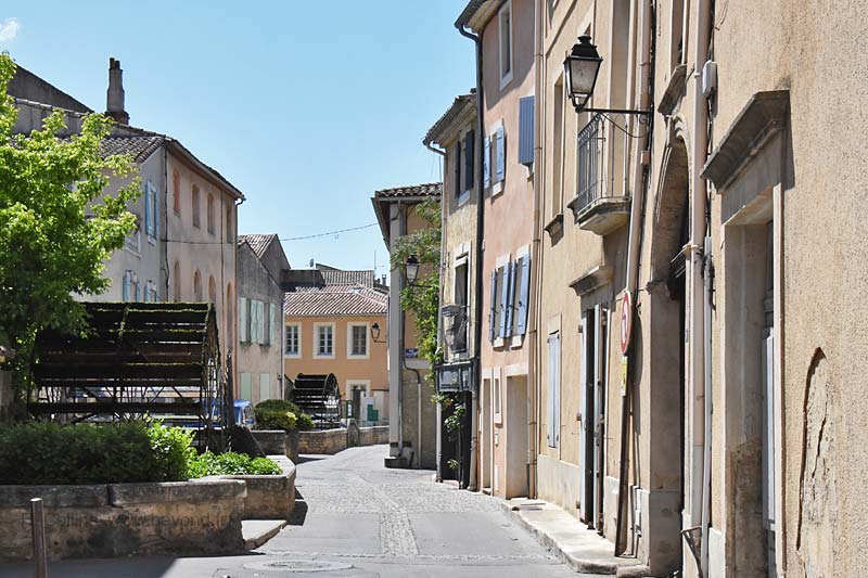  Isle-Sorgue Water Wheels photo isle-sur-sorgue-wheel0002b.jpg