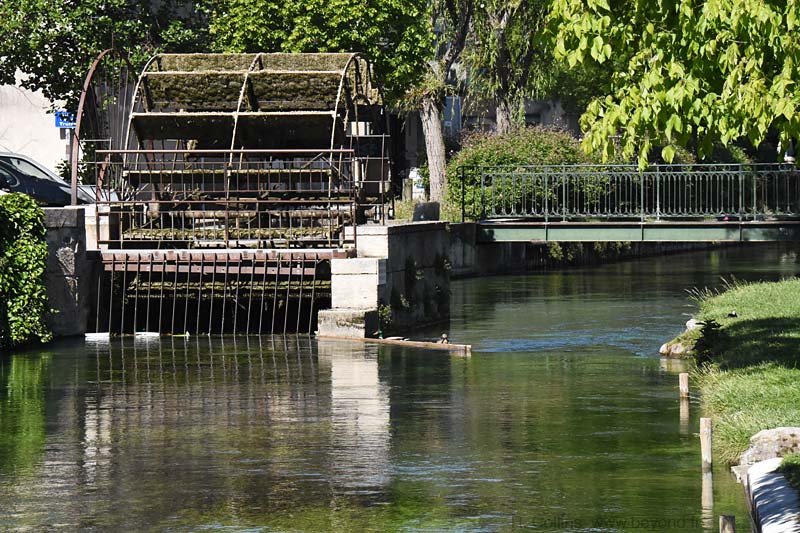  Isle-Sorgue Water Wheels photo isle-sur-sorgue-wheel0102b.jpg