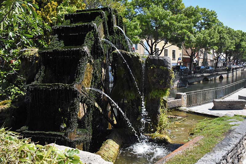  Isle-Sorgue Water Wheels photo isle-sur-sorgue-wheel0127b.jpg